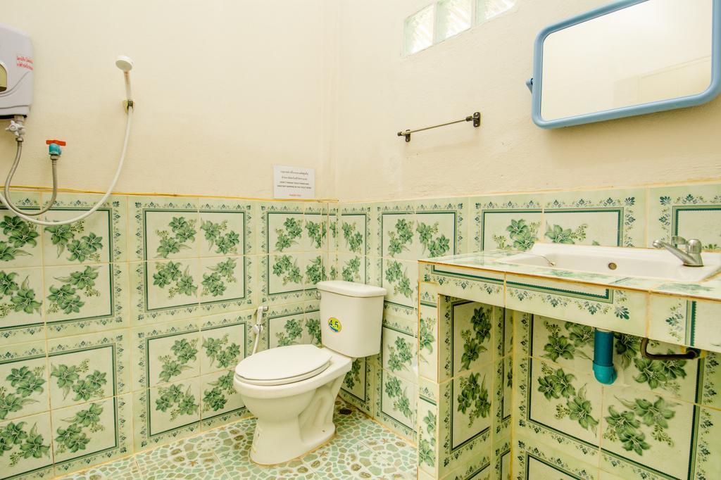 Sarm Mork Guest House Mehongszon Kültér fotó