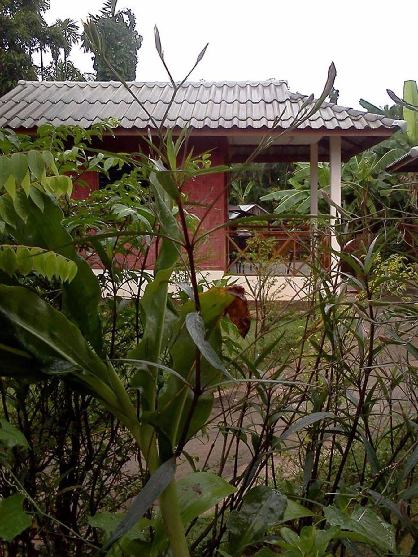Sarm Mork Guest House Mehongszon Kültér fotó