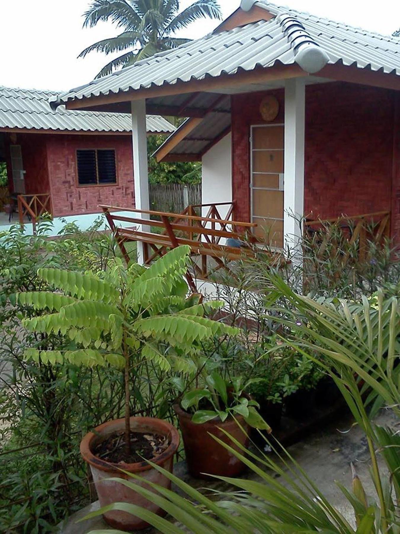 Sarm Mork Guest House Mehongszon Kültér fotó
