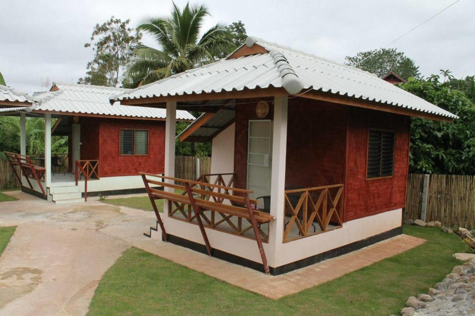 Sarm Mork Guest House Mehongszon Kültér fotó