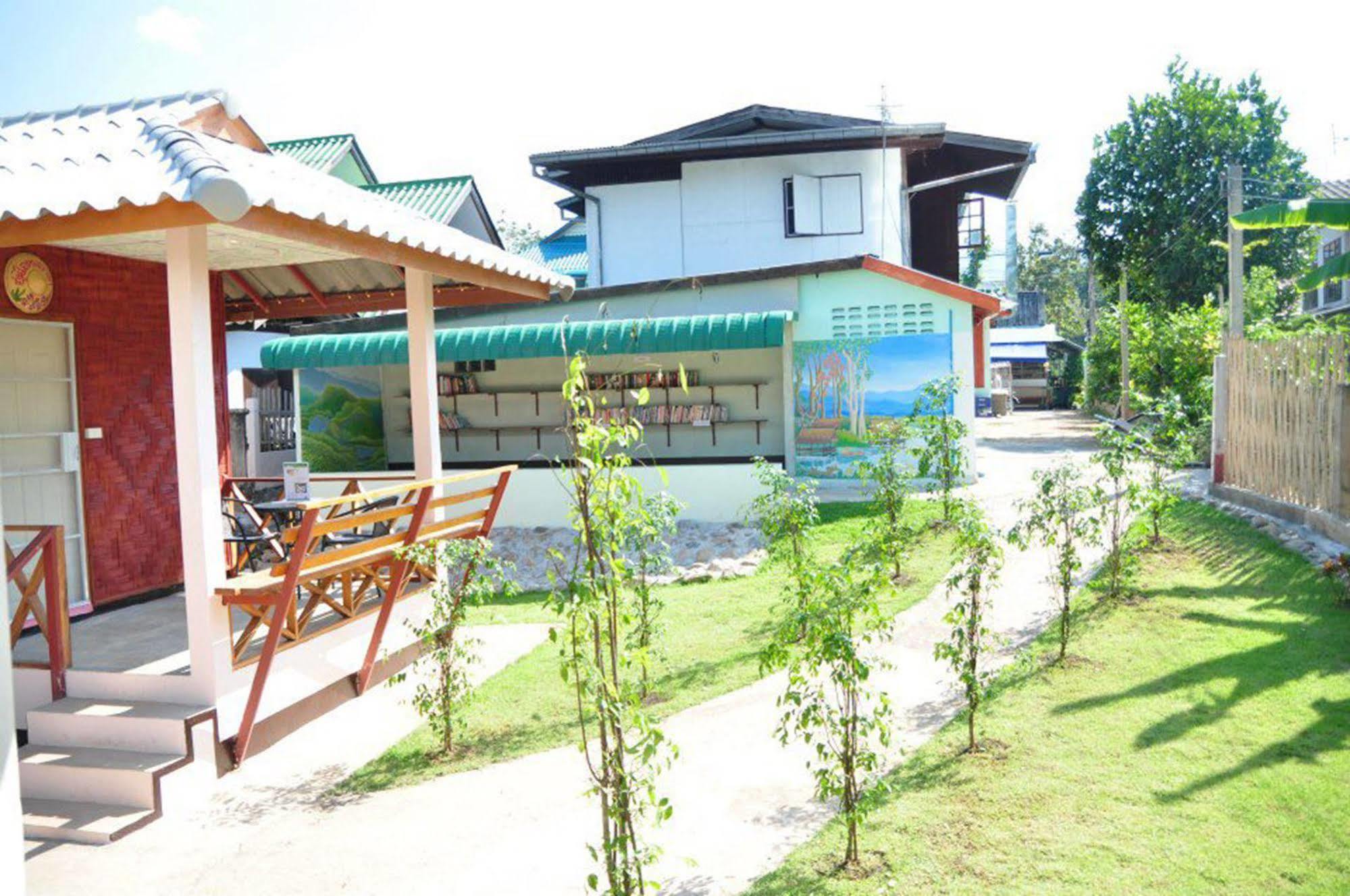 Sarm Mork Guest House Mehongszon Kültér fotó